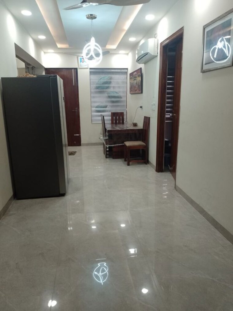 Room, parklands 3 Bedroom 2250 Sq.Ft. Builder Floor In Sector 85 Faridabad 10227643
