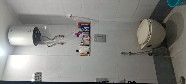 Attached Bathroom, sarita vihar 1 Bedroom 600 Sq.Ft. Apartment In Sarita Vihar Delhi 10227624