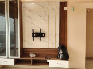 Room in 3 BHK Apartment at Marina Skies, Hi Tech City – for Rent