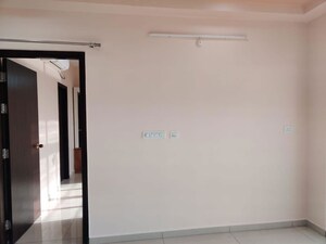 Room in 3 BHK Apartment at Marina Skies, Hi Tech City – for Rent