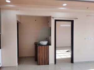 Room in 3 BHK Apartment at Marina Skies, Hi Tech City – for Rent