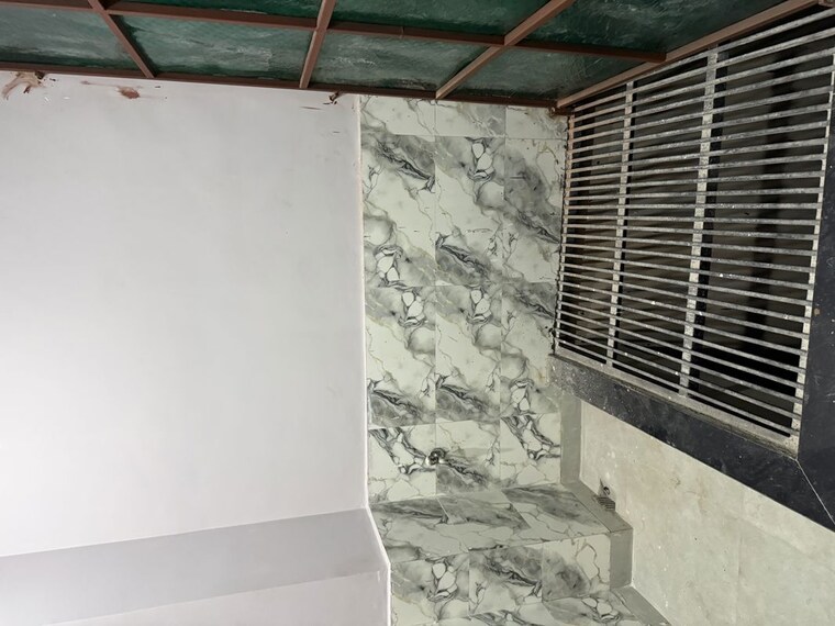 Balcony, sector 63a 2.5 Bedroom 900 Sq.Ft. Builder Floor In Sector 63a Noida 10227637