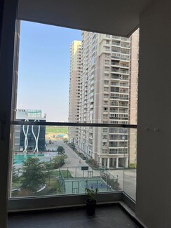 2 BHK + Pooja Room Apartment For Rent in Marina Skies