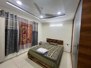 Bedroom in 2 BHK Apartment at Marina Skies, Hi Tech City – for Rent