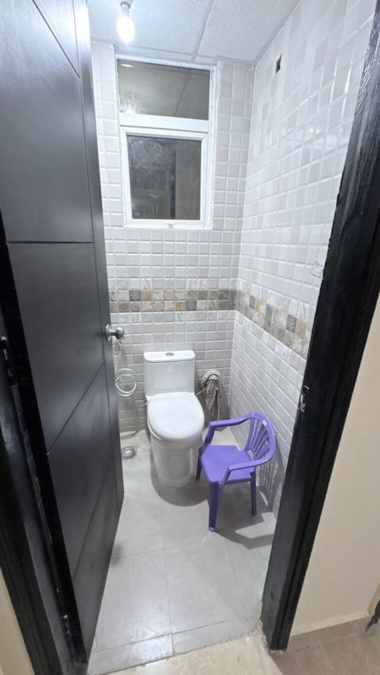 Bathroom, signature-global-park-4-and-5 2 Bedroom 845 Sq.Ft. Independent House In Sohna Sector 36 Gurgaon 10227638