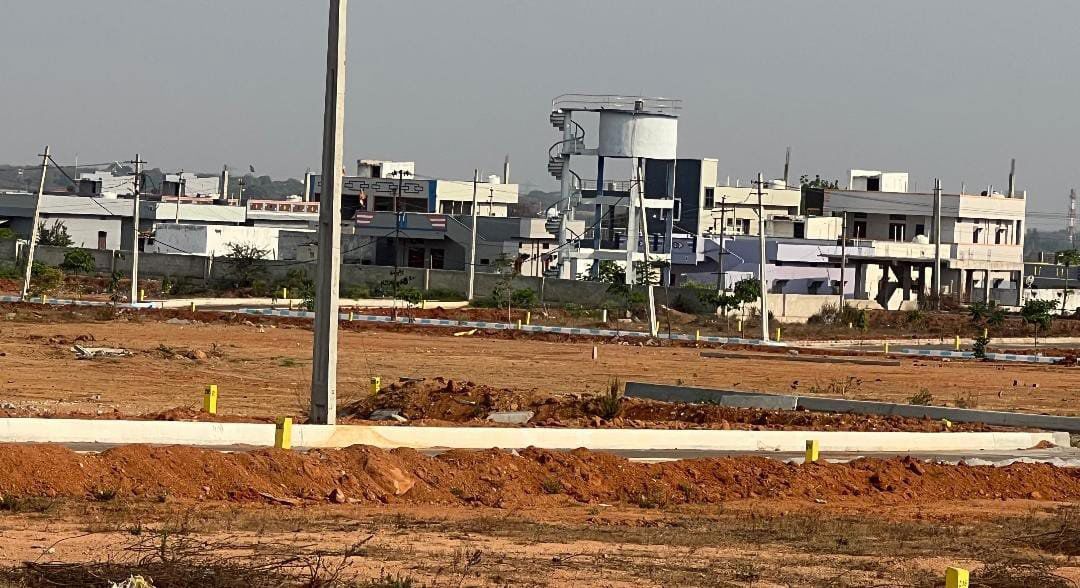 Plot For Sale in Eeshanya Heights