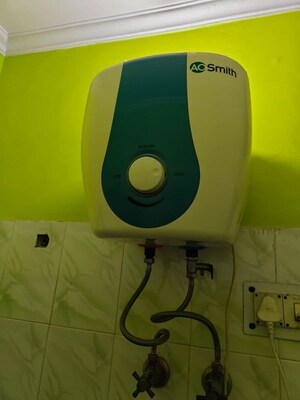 Bathroom in 2 BHK Builder Floor at Rajendra Nagar Sector 2 – for Sale