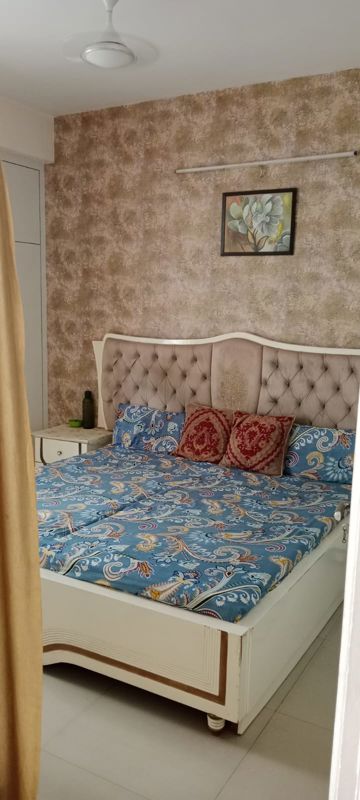 3 BHK + Servant Room Apartment For Rent in JKG Palm Resort