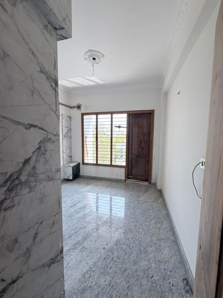 Room, ganesh-krupa-sadhashiv-nagar 3 Bedroom 1600 Sq.Ft. Apartment In Sadashiva Nagar Bangalore 9986153