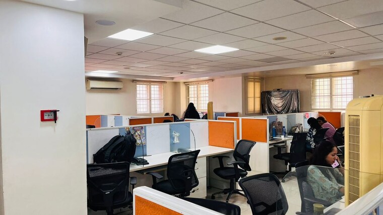 Team Area, natasha-penta Commercial Office Space 1400 Sq.Ft. In Infantry Road Bangalore 9954781
