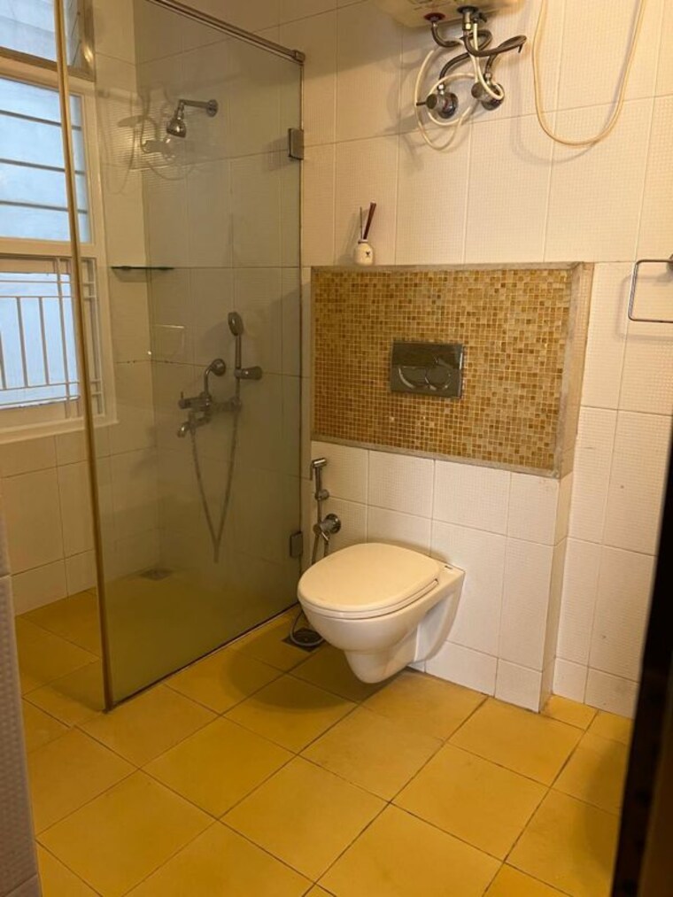 Bathroom, sns-villa 3 Bedroom 1800 Sq.Ft. Apartment In Lavelle Road Bangalore 9870665