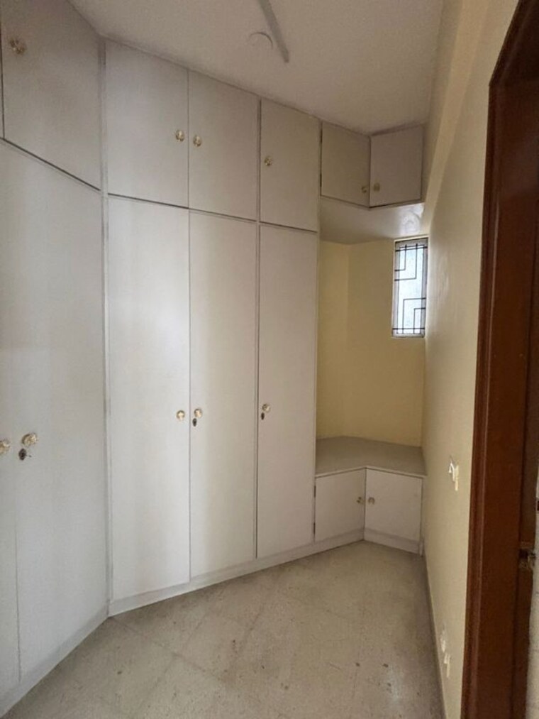 Bathroom, hs-apartment 3 Bedroom 3000 Sq.Ft. Apartment In Cunningham Road Bangalore 9713809