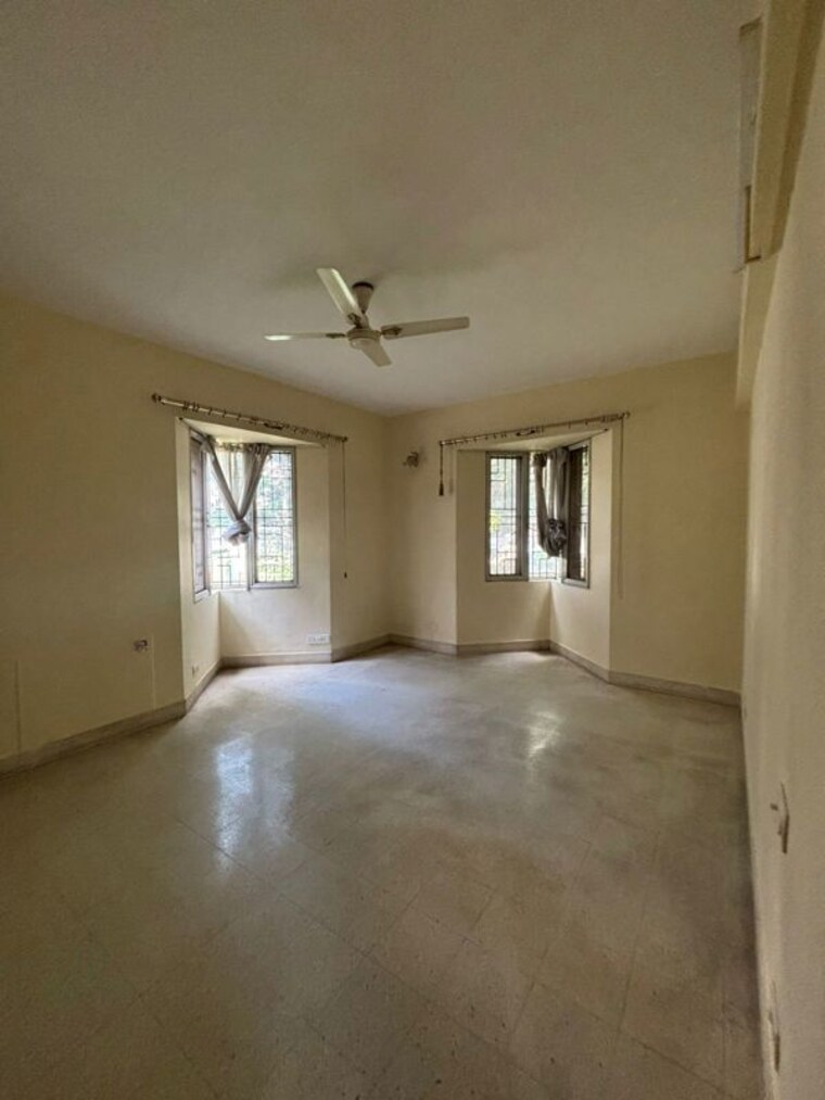 Room, hs-apartment 3 Bedroom 3000 Sq.Ft. Apartment In Cunningham Road Bangalore 9713809