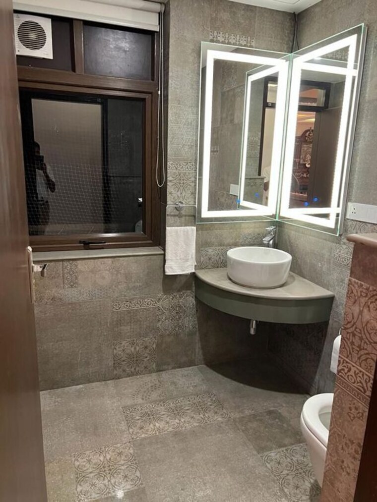 Bathroom, palace-orchard 3.5 Bedroom 5700 Sq.Ft. Apartment In Sadashiva Nagar Bangalore 9722311