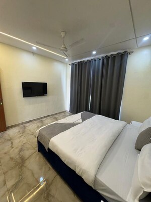 Bedroom in 6+ BHK Villa at Ansal Sushant Golf city, Bagiamau – for Rent