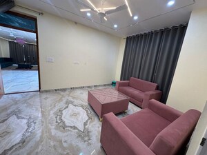 Bedroom in 6+ BHK Villa at Ansal Sushant Golf city, Bagiamau – for Rent