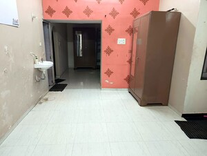 Bedroom in 4 BHK Apartment at Ambawadi – for Rent