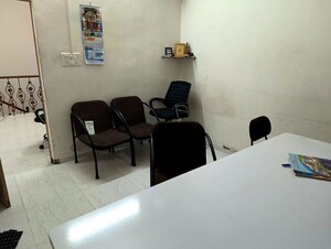 Team Area in 4 BHK Apartment at Ambawadi – for Rent