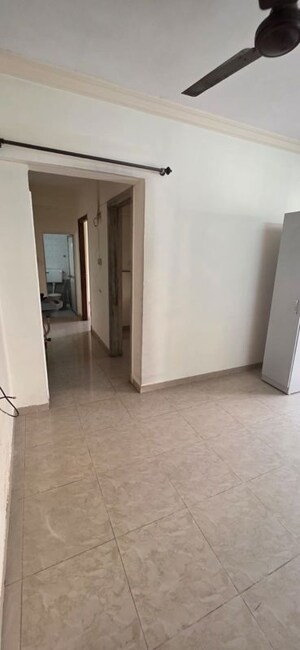 Room in 1 BHK Apartment at Bhoomi Classic, Malad West – for Rent