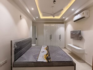 Bedroom in 1 RK Builder Floor at SAS Tower, Sector 38 – for Rent