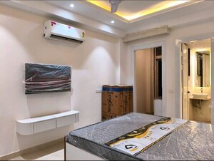 Bedroom in 1 RK Builder Floor at SAS Tower, Sector 38 – for Rent