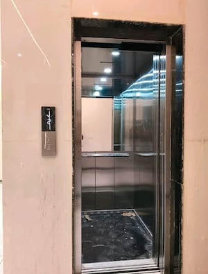 Building Lobby in 1 RK Builder Floor at SAS Tower, Sector 38 – for Rent