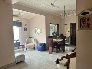 Living Room in 3 BHK Apartment at Amrapali Silicon City, Sector 76 – for Sale