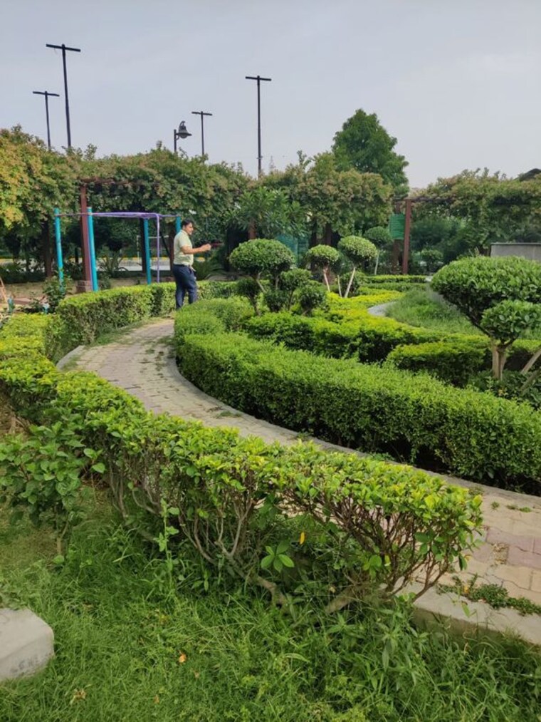 Garden, mehak-jeevan 3 Bedroom 1200 Sq.Ft. Apartment In Raj Nagar Extension Ghaziabad 10227774