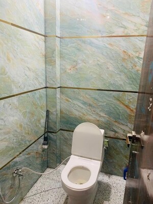 Bathroom in 3.5 BHK Apartment at Purvanchal Royal City, Chi V Greater Noida – for Rent