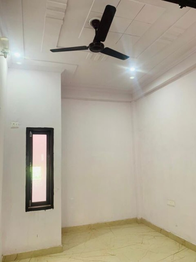 Room, purvanchal-royal-city 3.5 Bedroom 1925 Sq.Ft. Apartment In Chi V Greater Noida Greater Noida 10227776