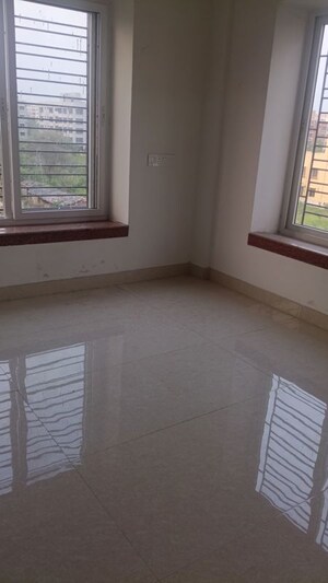 Room in 3 BHK Apartment at Mahadeo Om Skylark, Bt Road – for Sale