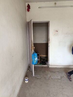 Furnished Amenities in 2 BHK Apartment at Dombivli West – for Sale