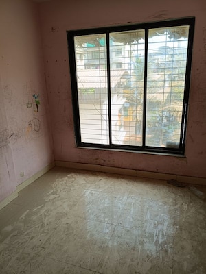 Room in 2 BHK Apartment at Ghatkopar West – for Sale