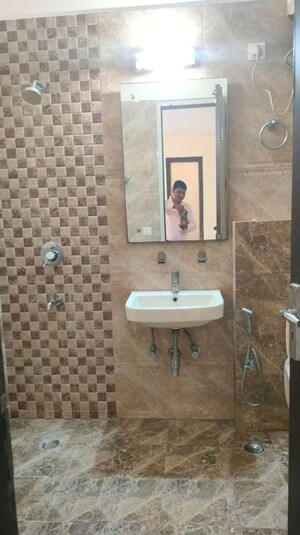 Bathroom in 2 BHK Builder Floor at Kanhai – for Rent