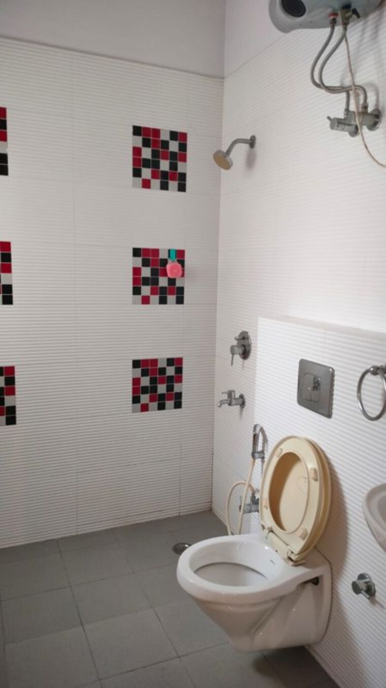 Bathroom, kanhai 2 Bedroom 950 Sq.Ft. Builder Floor In Kanhai Gurgaon 10227825