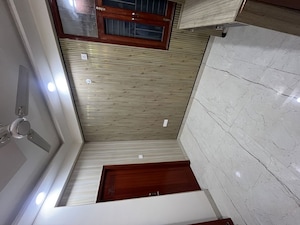 Room in 3 BHK Builder Floor at Vaishali Extension – for Rent