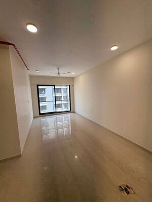 Room in 2 BHK Apartment at Platinum Prive, Andheri West – for Rent