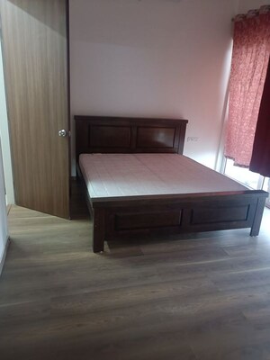 Furnished Amenities in 2 BHK Apartment at L&T Crescent Bay T2, Parel – for Rent