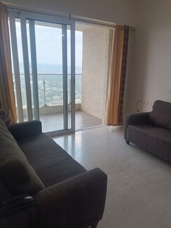 2 BHK Apartment For Rent in L&T Crescent Bay T2