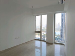 Room in 4 BHK Apartment at Lodha Marquise, Worli – for Rent