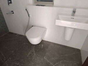 Bathroom in 4 BHK Apartment at Lodha Marquise, Worli – for Rent