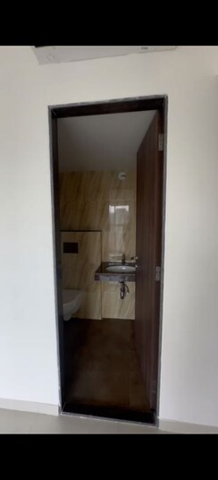 2 BHK Apartment For Sale in Lodha Amara Tower 24 And 25