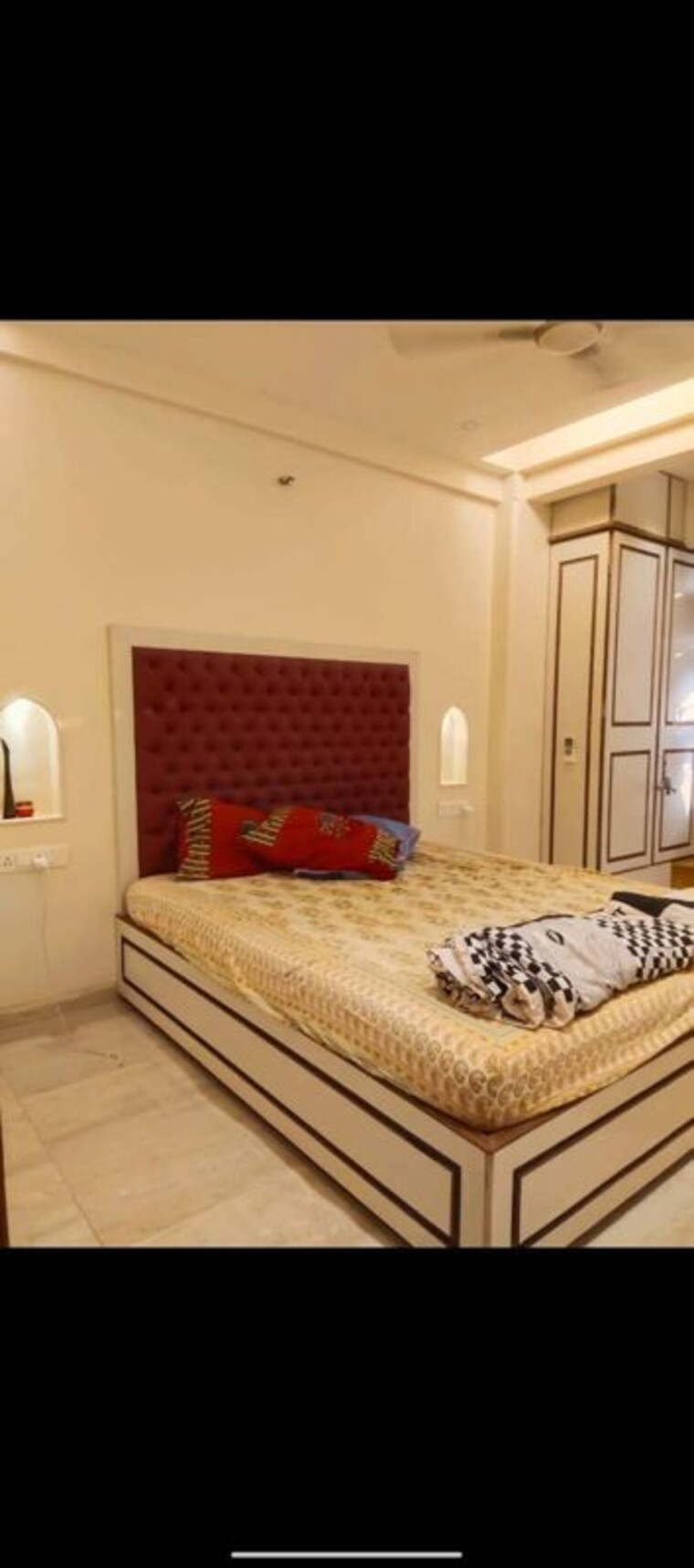 Bedroom, khar west 2 Bedroom 800 Sq.Ft. Apartment In Khar West Mumbai 10225391