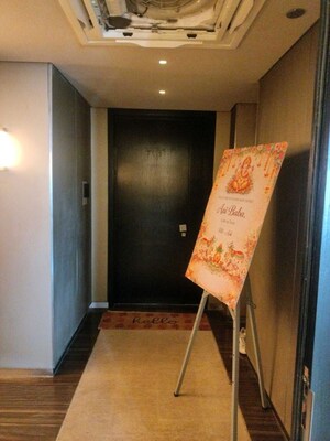 Furnished Amenities in 4 BHK Apartment at Lodha World View, Worli – for Rent