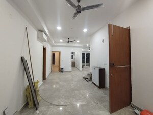 Room in 4 BHK Apartment at SS Linden, Sector 84 – for Sale