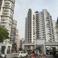 3.5 BHK + Store Room Apartment For Rent in Emaar MGF The Palm Drive Studios