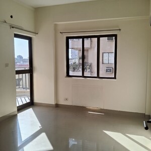 Room in 3.5 BHK Apartment at Ardee City Palm Grove Heights, Sector 52 – for Rent