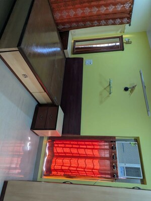 Furnished Amenities in 2.5 BHK Apartment at Raheja Solitaire, Goregaon West – for Rent