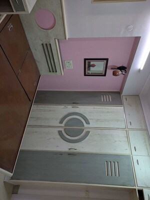 Furnished Amenities in 2.5 BHK Apartment at Raheja Solitaire, Goregaon West – for Rent