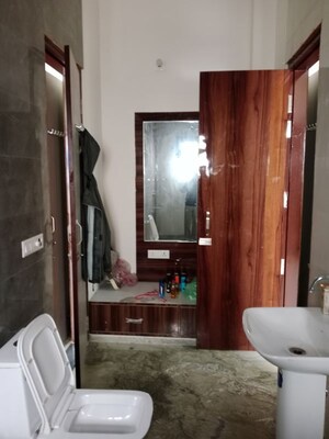 Furnished Amenities in 3 BHK Builder Floor at Sector 18 – for Rent